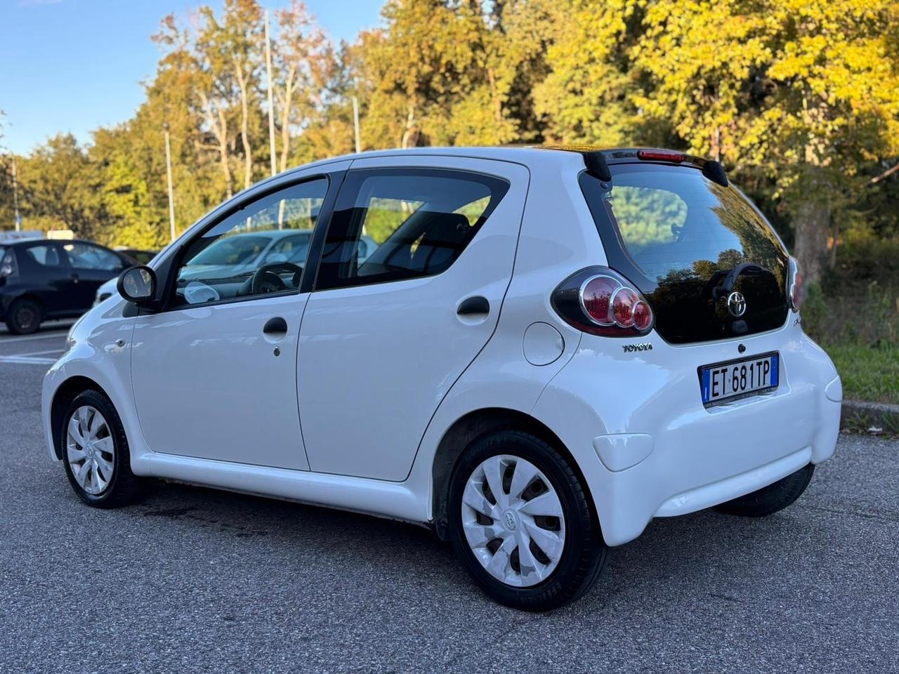 Toyota Aygo 1.0 VVT-i 69 CV 5 porte x-cool