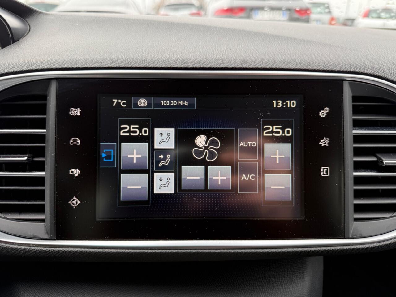 Peugeot 308 - 1.2 b. UNIPRO|DISTRIBUZIONE ESEGUITA