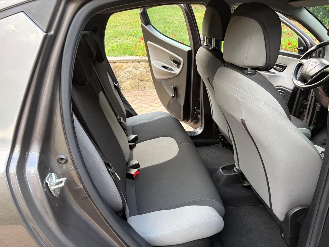 Lancia Ypsilon 1.2 69 CV 5 porte GPL Ecochic Gold