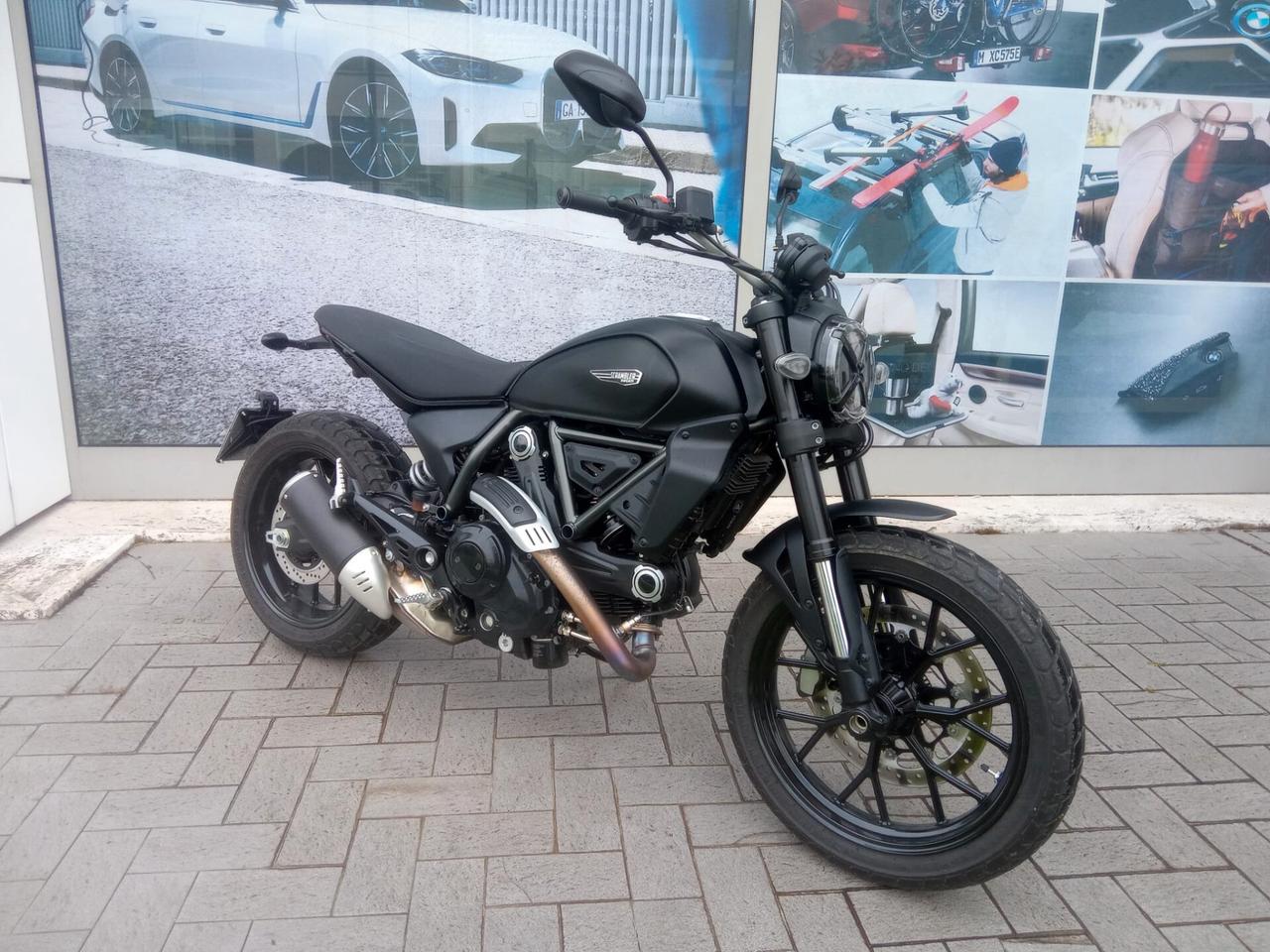 Ducati Scrambler 800 Icon Dark