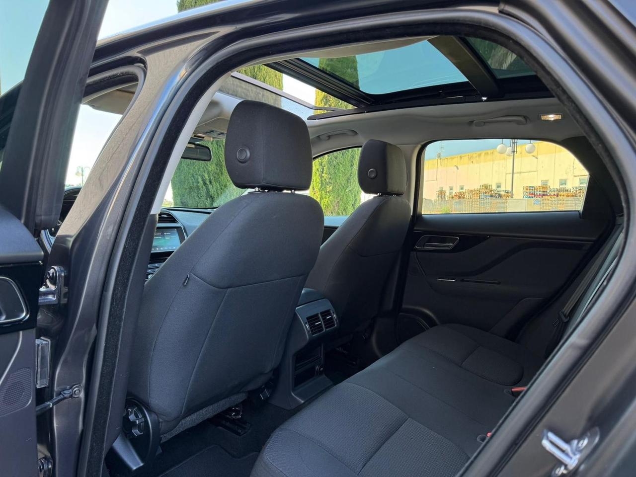 Jaguar F-Pace 2.0 D 180 CV AWD Motore da Controllare