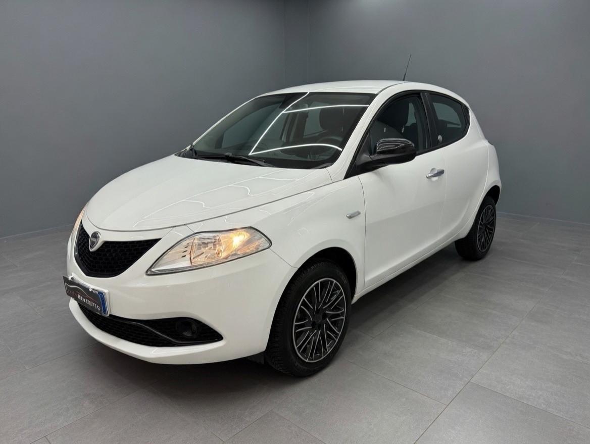 Lancia Ypsilon 0.9 TwinAir Ecochic Gold 2019