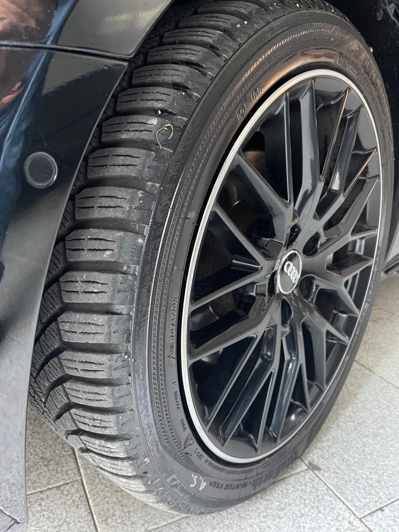 Audi A4 Avant 40 TDI quattro S tronic line edition