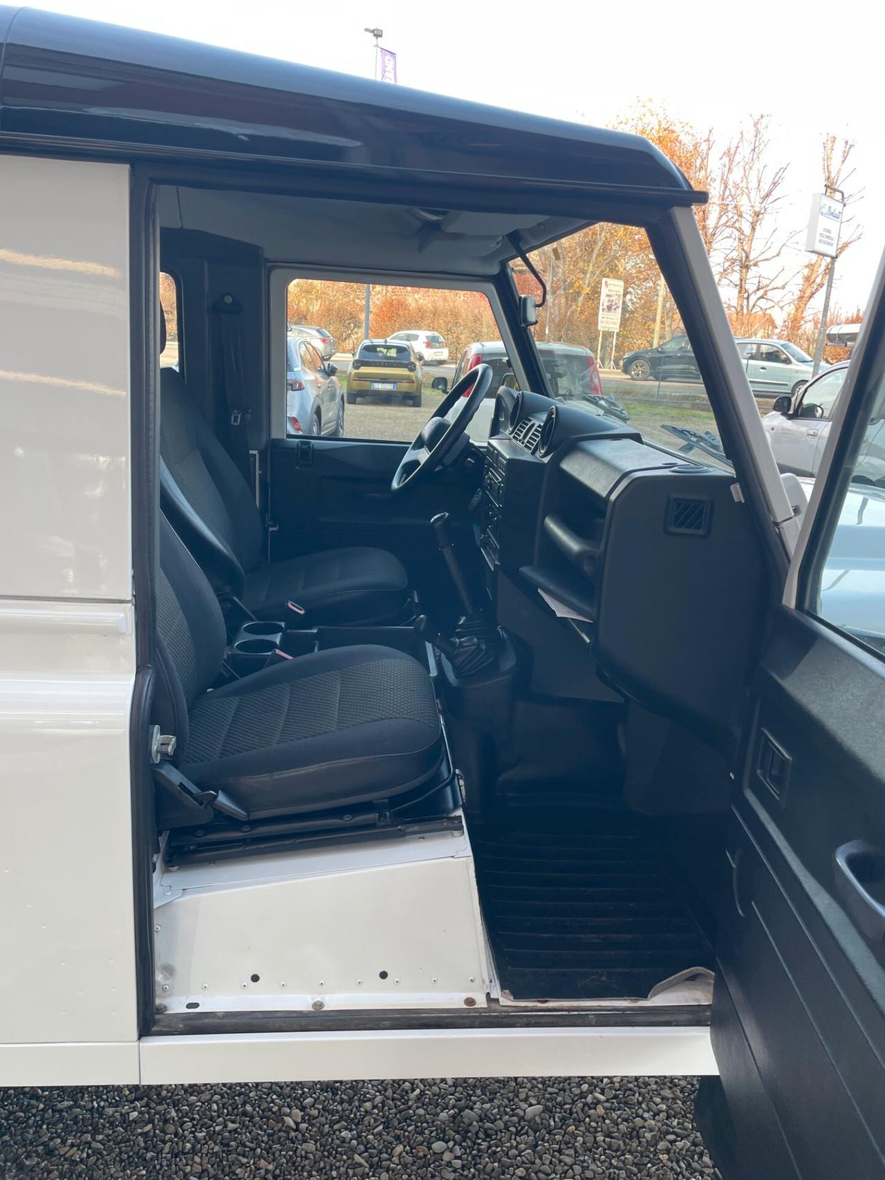 Land Rover Defender 90 2.2 TD4 Station Wagon N1