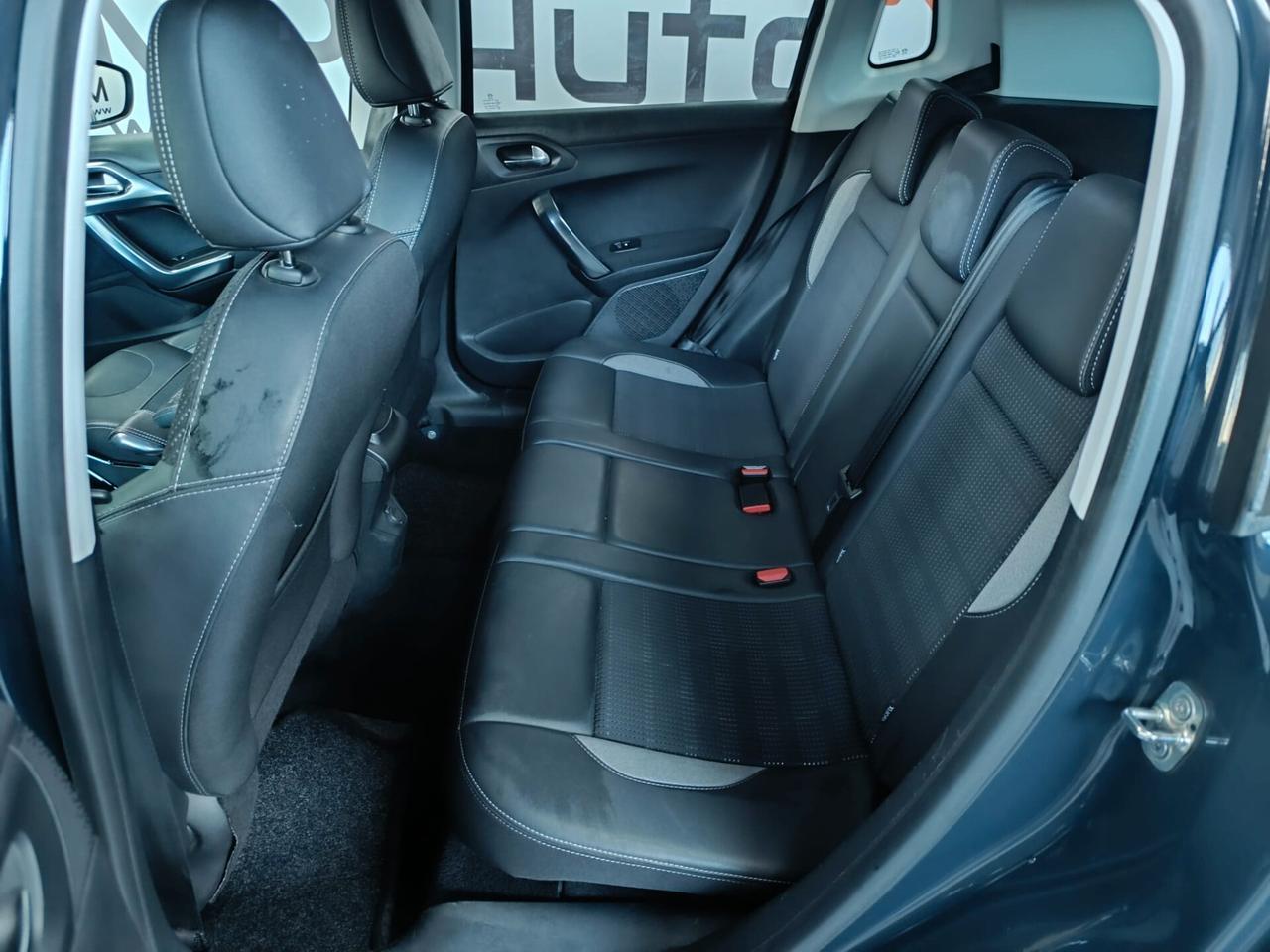 Peugeot 2008 BlueHDi 100 S&S Black Matt