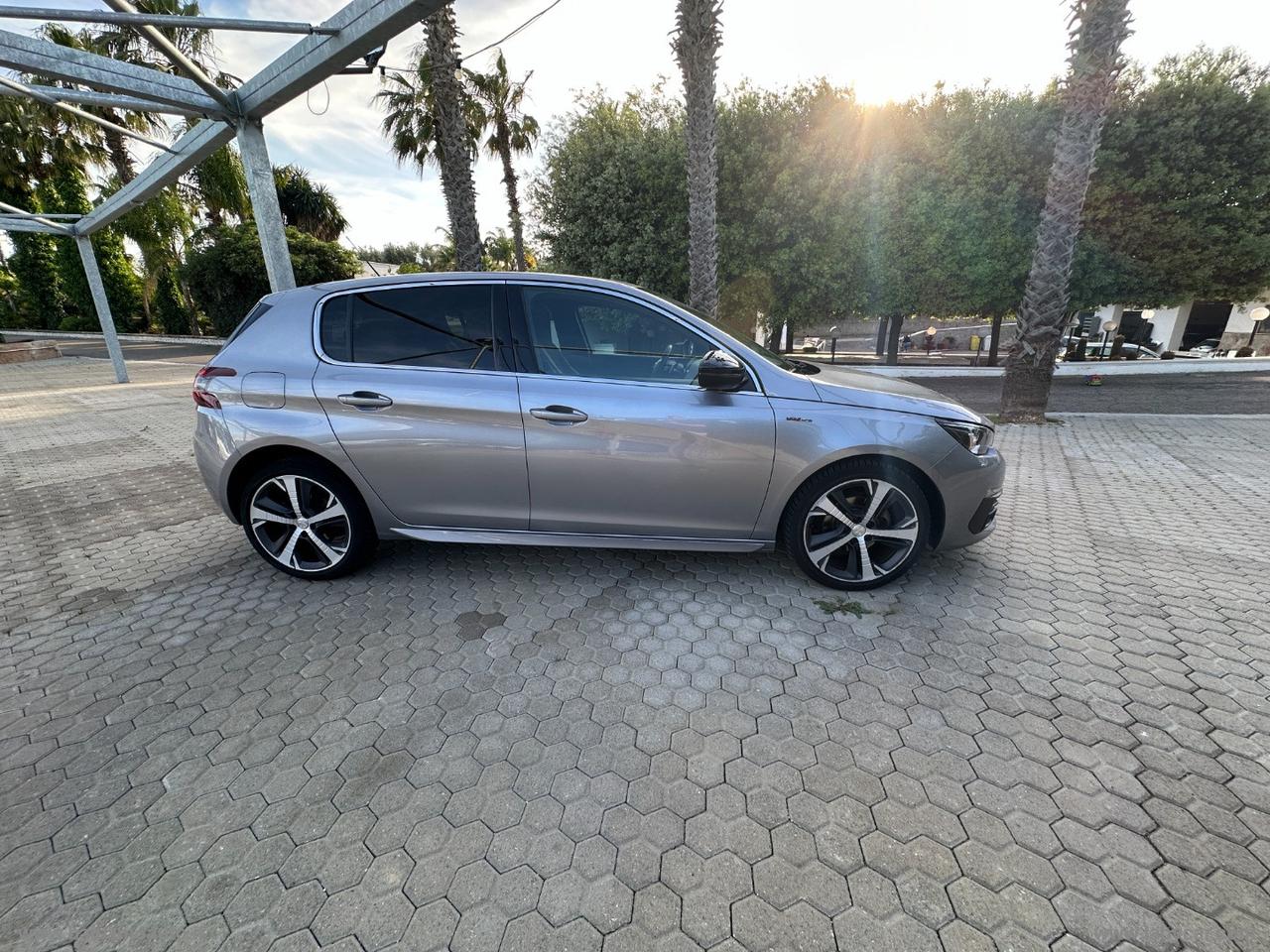 PEUGEOT 308 BlueHDi 130 S&S EAT8 GT Line