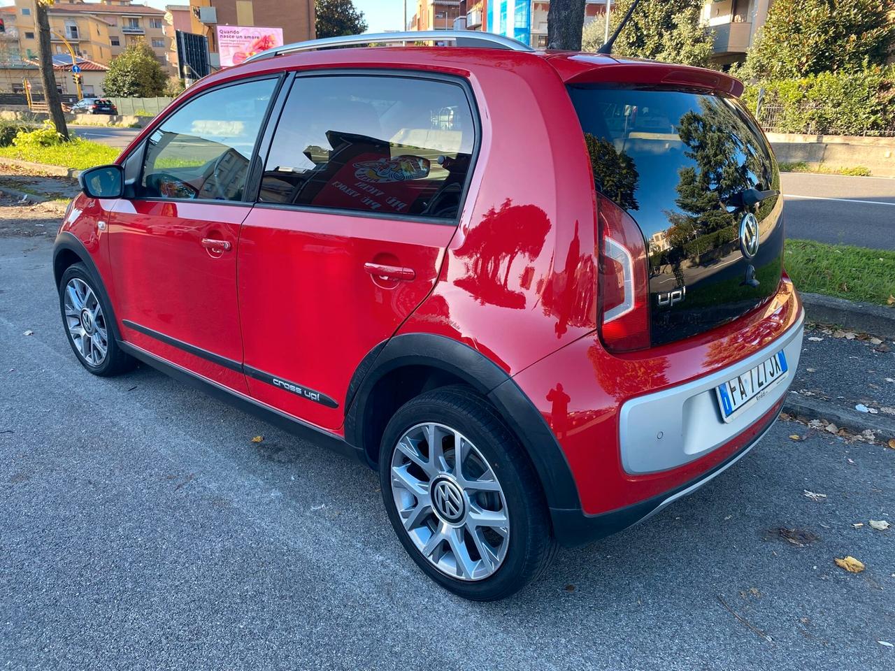 Volkswagen up! 1.0 75 CV 5p. cross up! unico proprietario ! ok per neo patentati