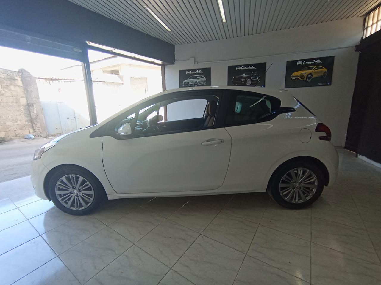 Peugeot 208 1.2 Benz/ GPL 2016 CON GARANZIA