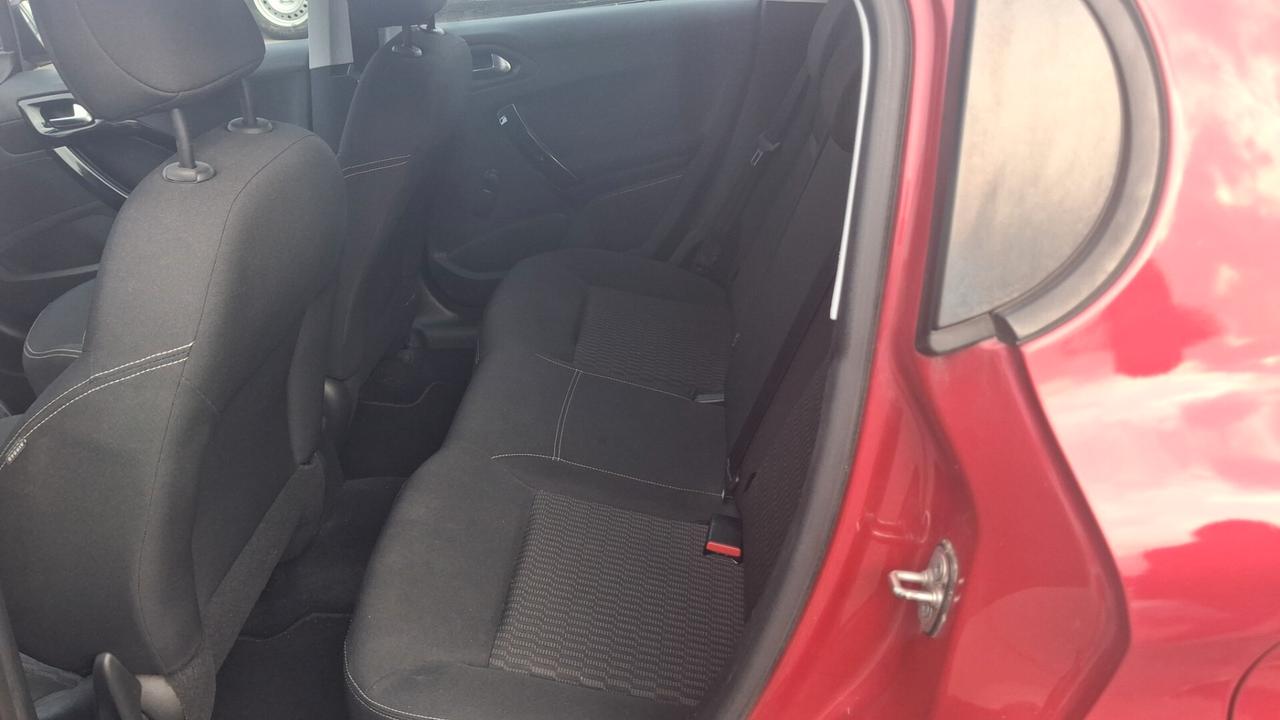 Peugeot 208 1200 GPL BOMBOLA 2031