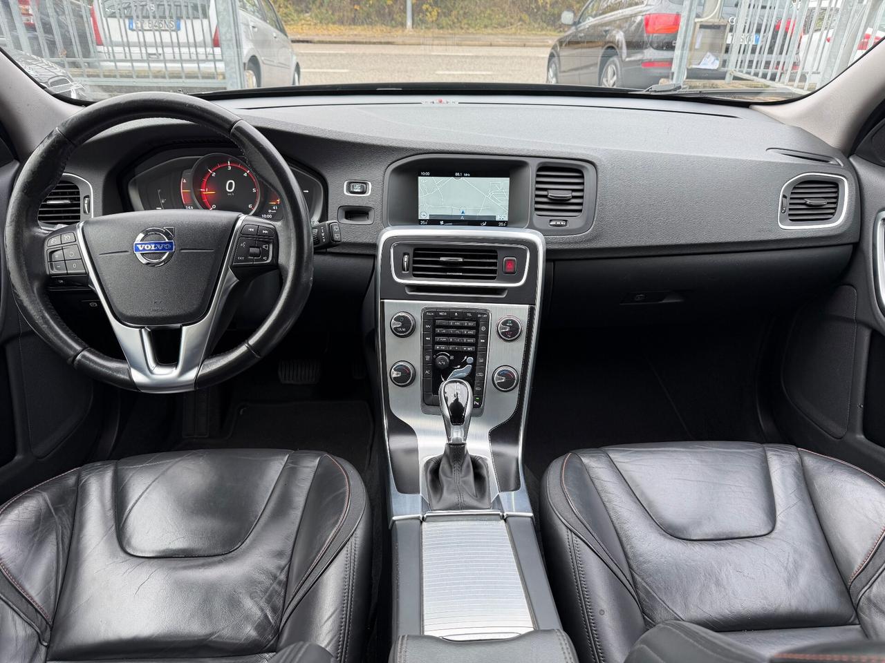 Volvo V60 2.0D 150 cv R-design Automatica