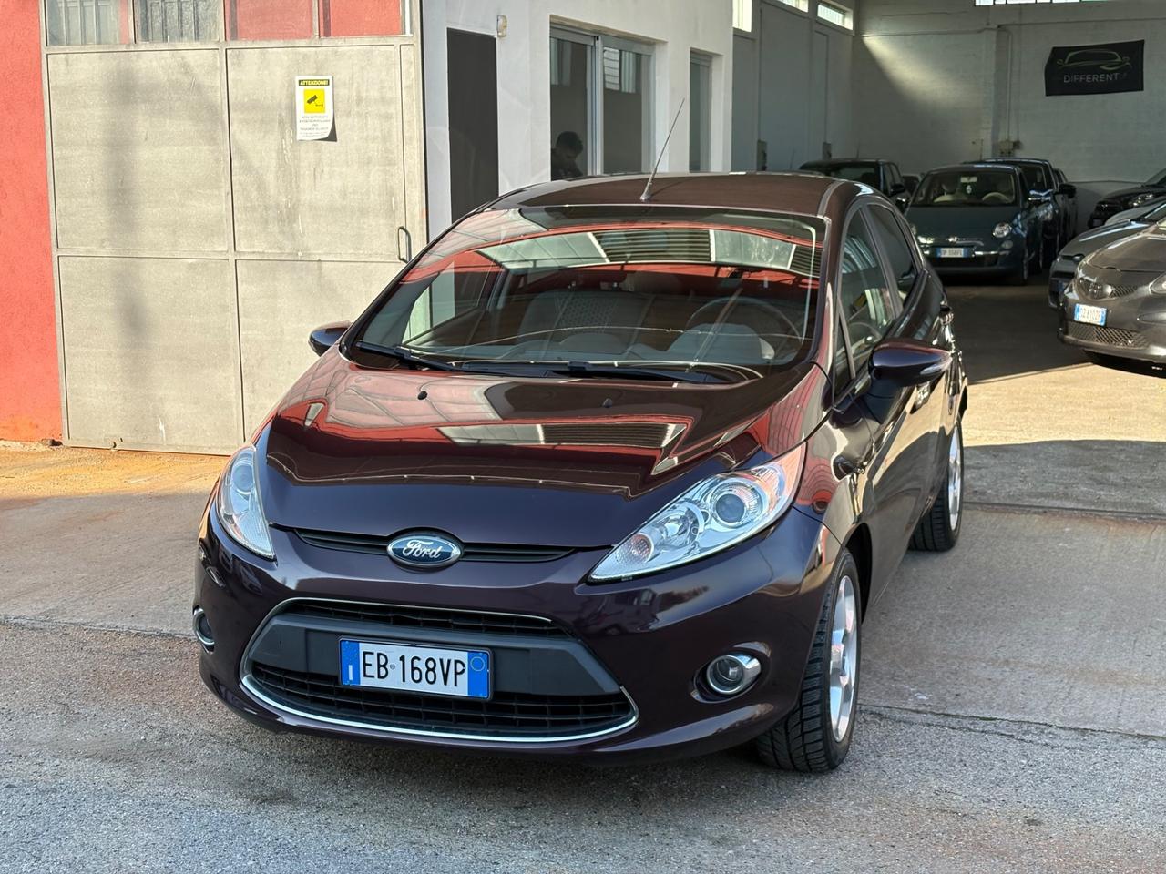 Ford Fiesta 1.4 5 porte Bz.- GPL Titanium UNICO PROPRIETARIO