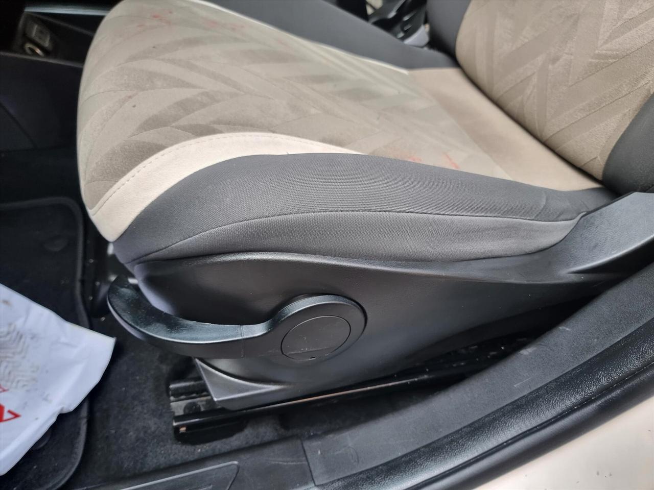 Lancia Ypsilon 1.2 69 CV 5 porte Gold