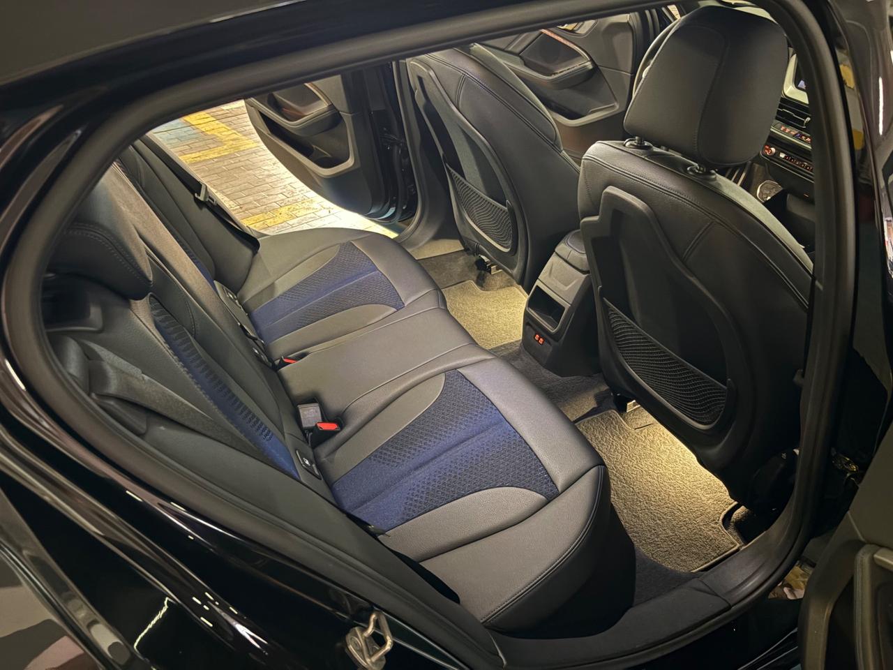 Bmw 116 116d 5p. Msport