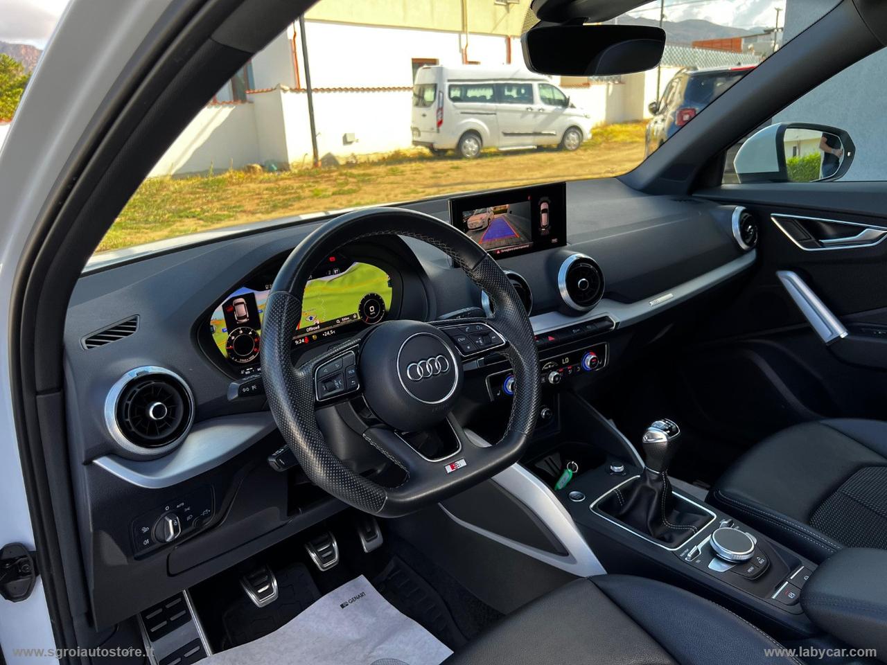 AUDI Q2 30 TDI S line Edition
