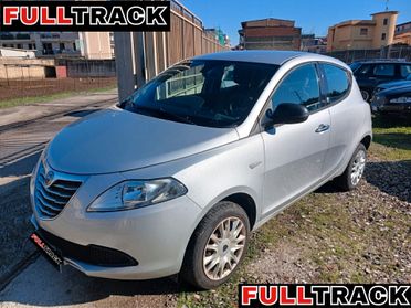 Lancia Ypsilon 0.9 TwinAir 85 CV 5 porte Metano Ecochic Silver