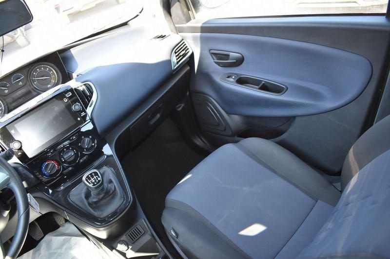 Lancia Ypsilon Ypsilon 1.0 FireFly 5 porte S&S Hybrid Platino