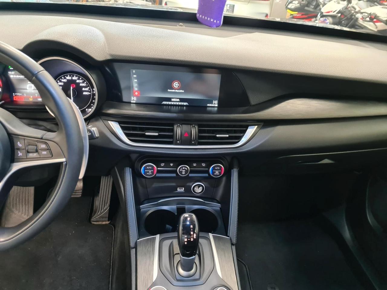 Alfa Romeo Stelvio 2.2 Turbodiesel 210 CV AT8 Q4 Super