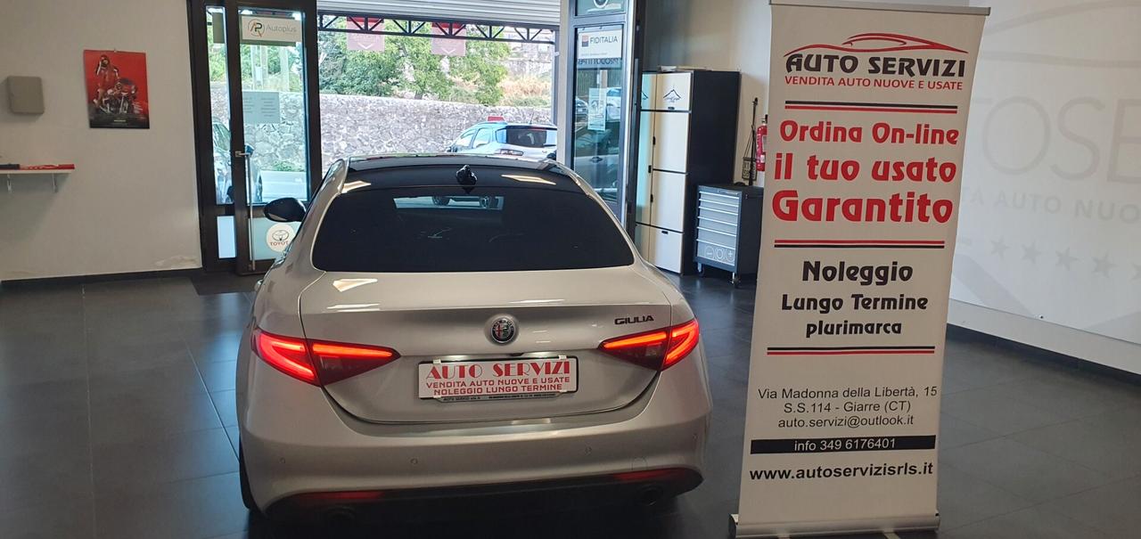 Alfa Romeo Giulia 2.2 JTDM 160 CV B-Tech doppio tetto apribile