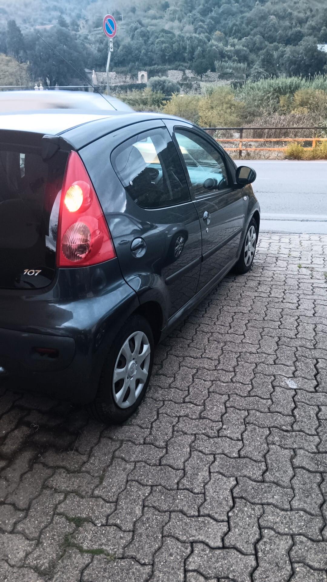 Peugeot 107 1.0 68CV 5p. Plaisir