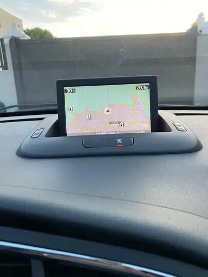 Peugeot 3008 1.6 HDi 112CV cambio robotizzato Tecno