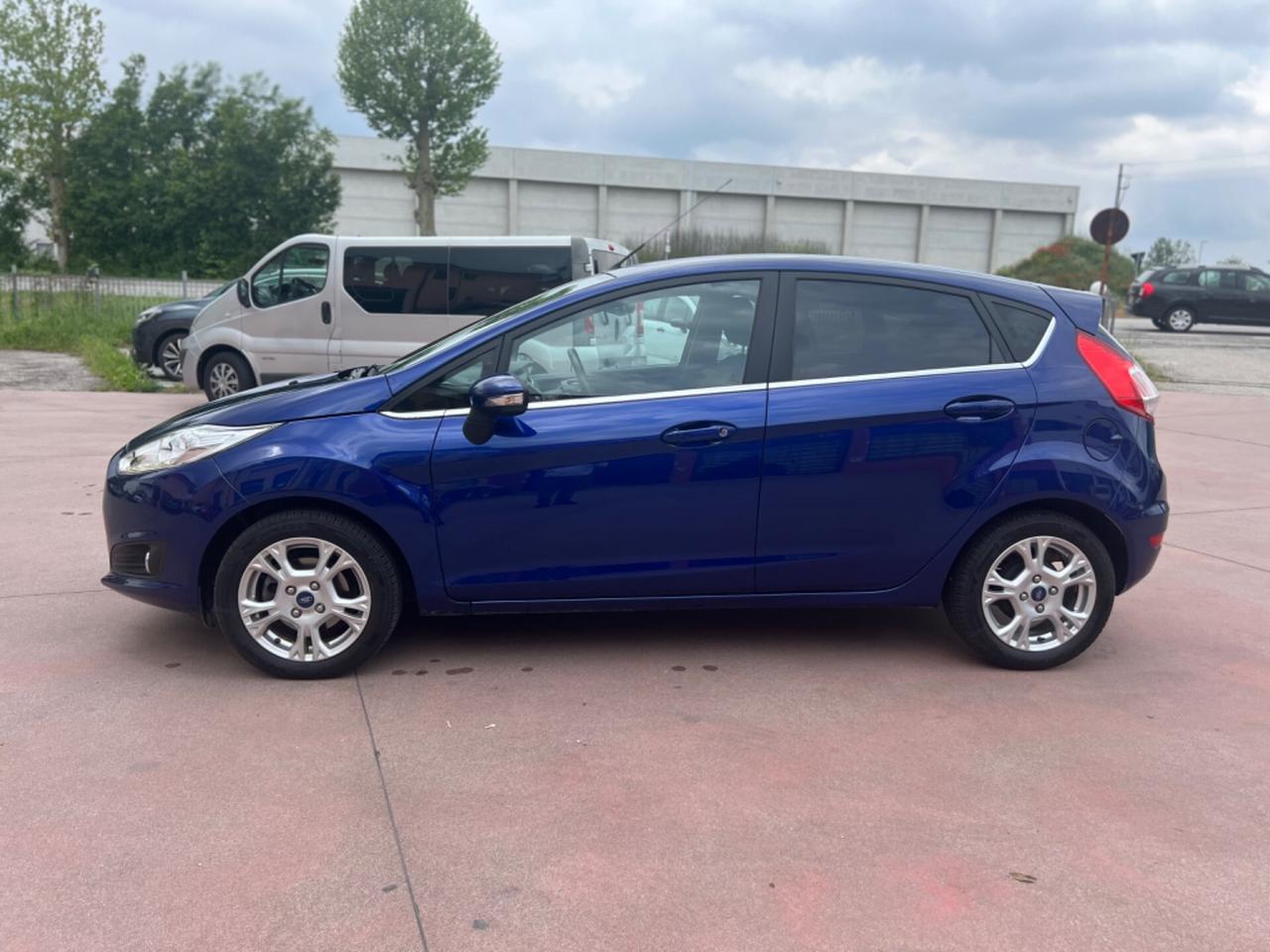 Ford Fiesta 1.5 TDCi 75CV 5 porte Titanium