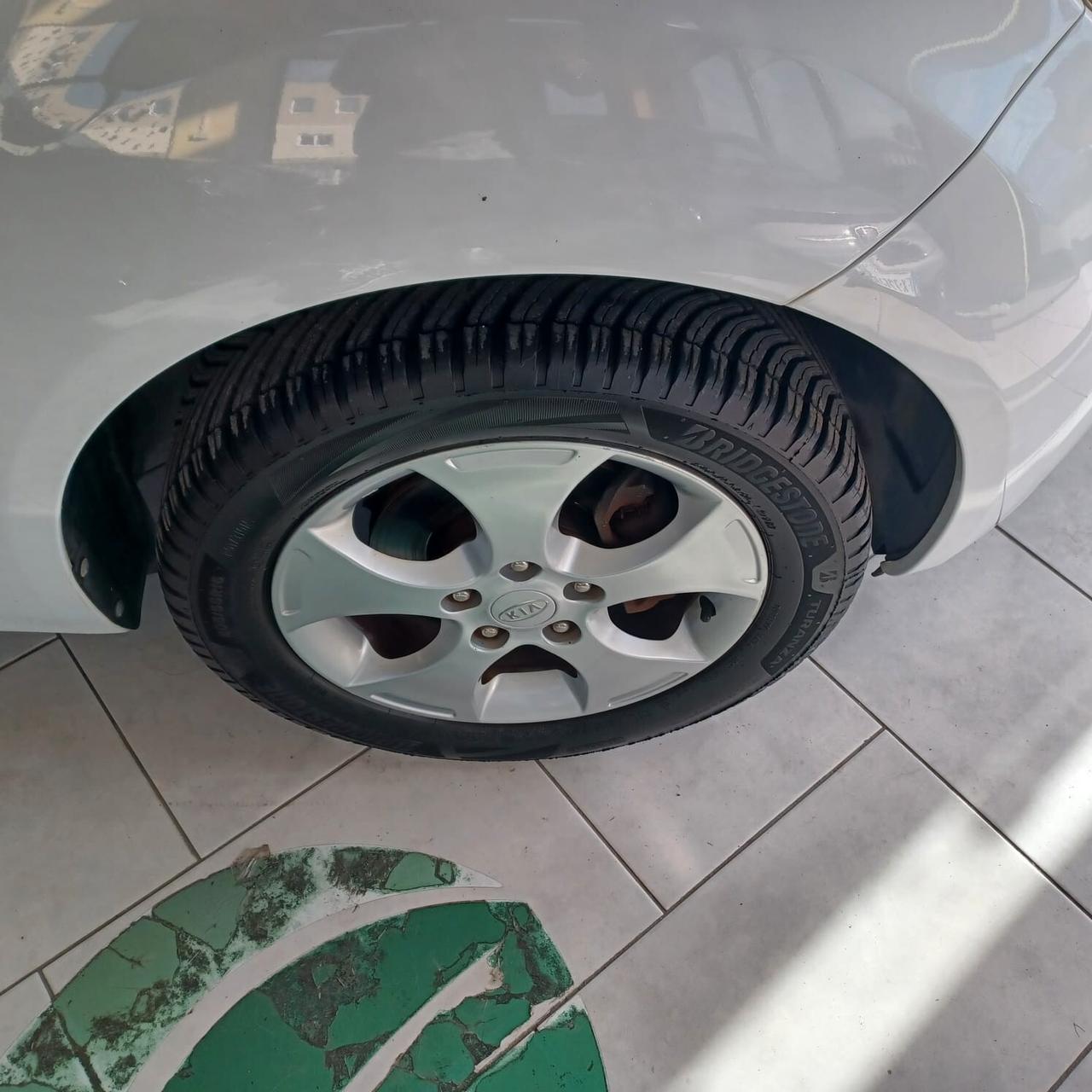 148.588KM KIA VENGA 1.4 BEN CONSERVATA