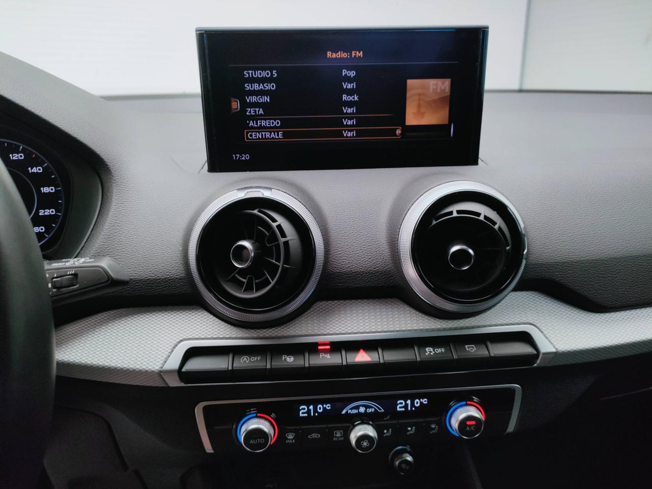 AUDI Q2 I 2021 - Q2 35 1.5 tfsi Admired s-tronic