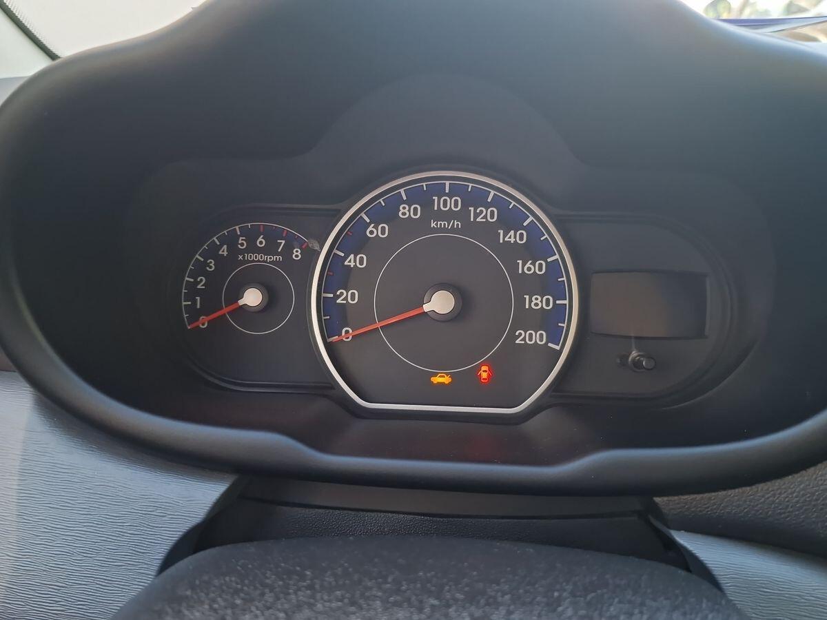 HYUNDAI I10 1.1 LIKE 5 P.