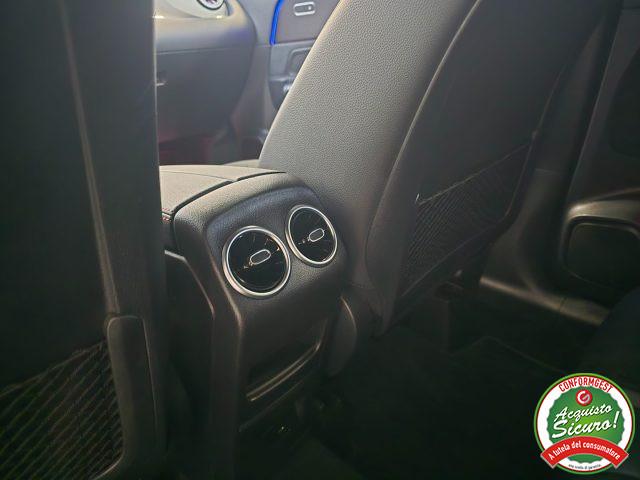 MERCEDES-BENZ GLA 200 d Automatic Premium