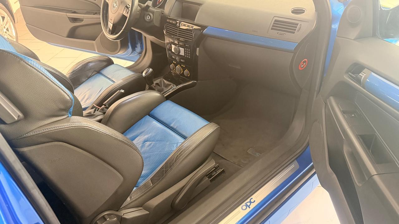 Opel Astra OPC 2.0 T 240CV