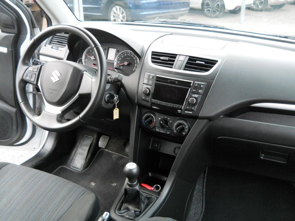 Suzuki Swift 1.3 DDiS 5 porte B-Top Bi-Color