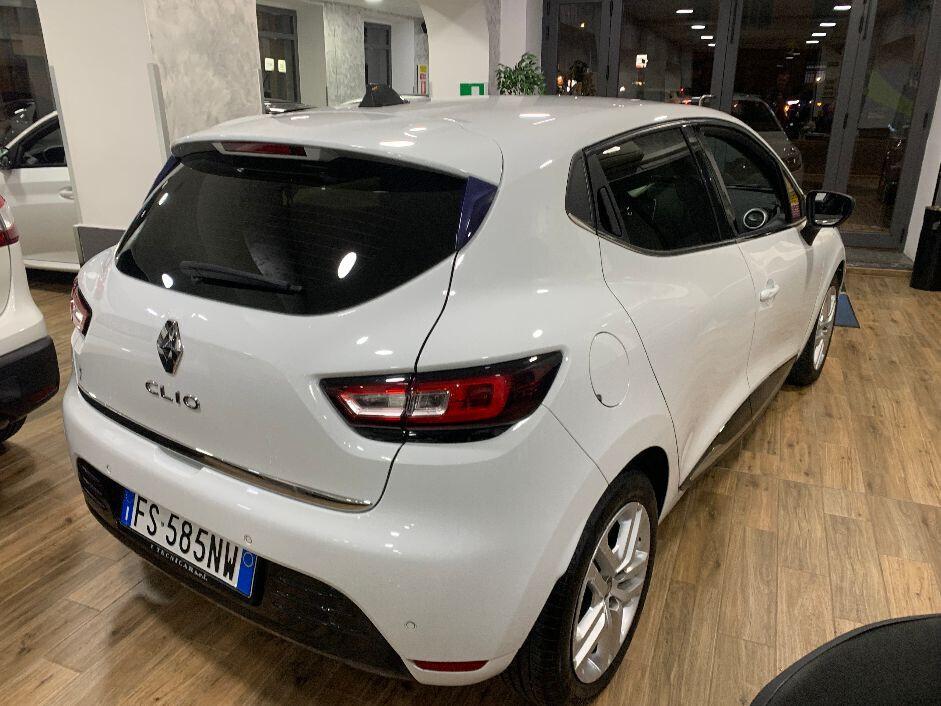 Renault Clio dCi 8V 75 CV 5 porte Duel