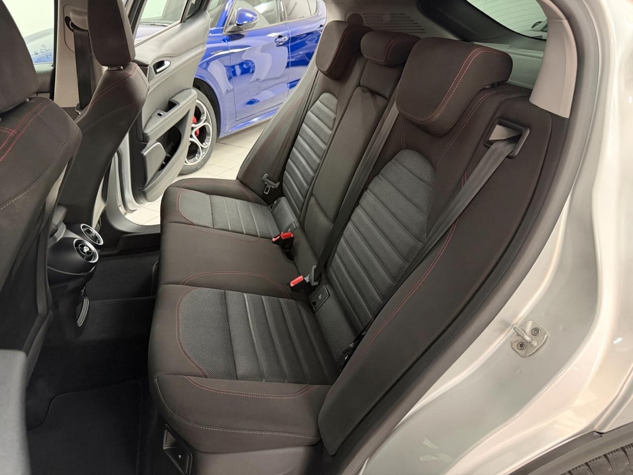 Alfa Romeo Stelvio 2.2 TD 160 CV ROSSO EDIZIONE CERCHI 19" PADDLE PINZE ROSSE RETROCAMERA DISTRIBUZIONE ESEGUITA FRENI