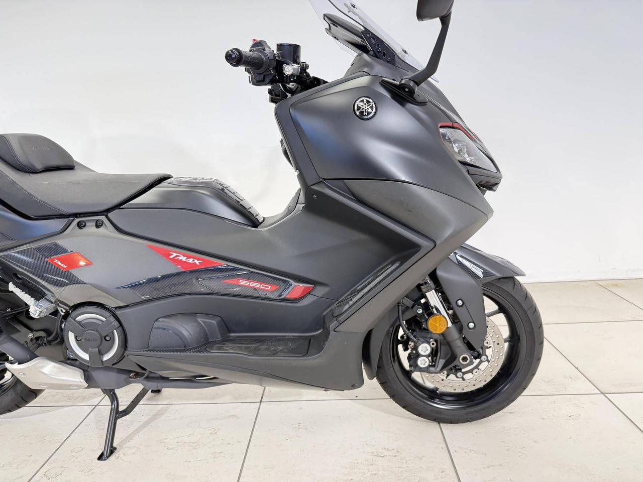 YAMAHA T-Max 560