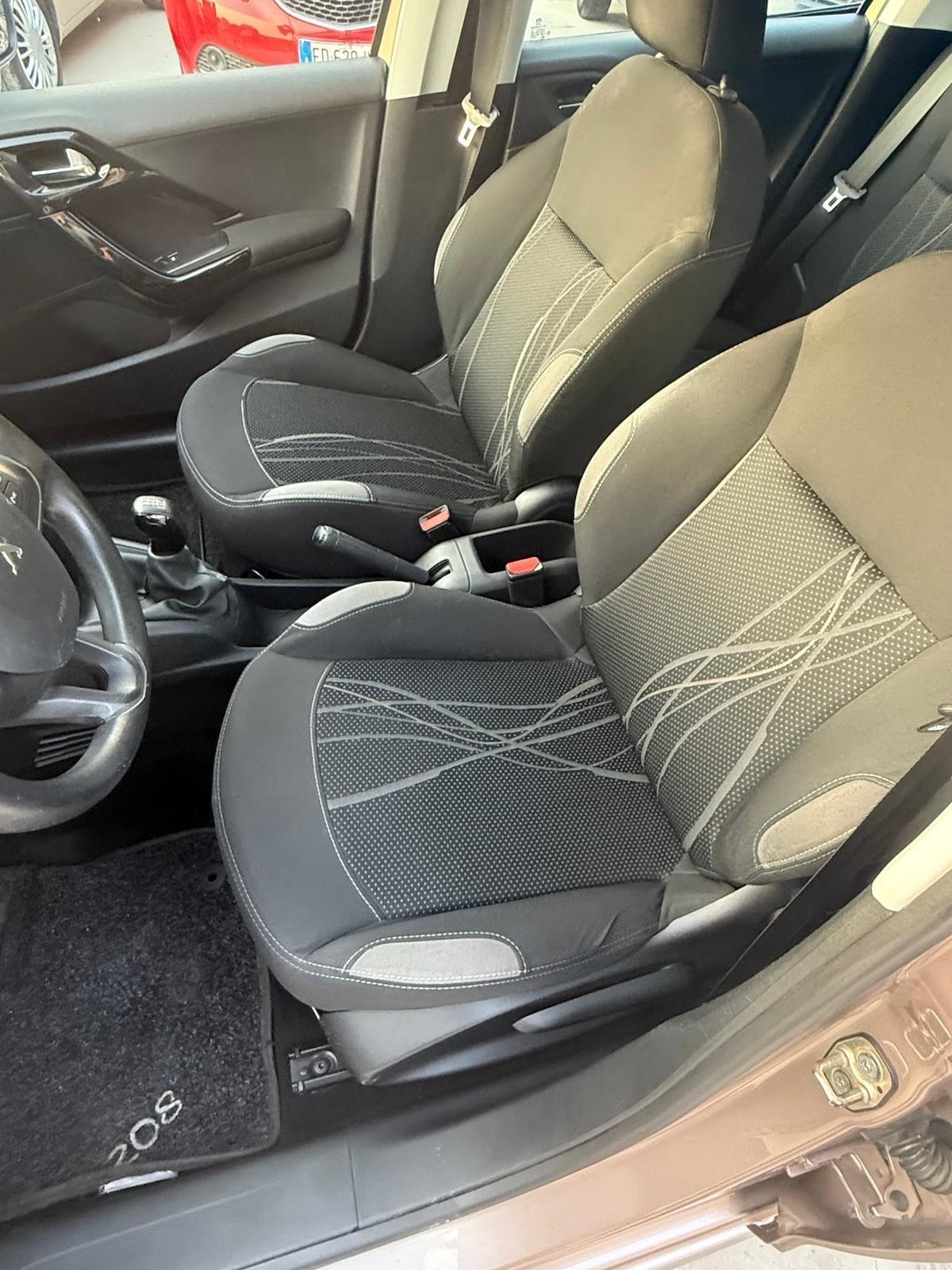 Peugeot 108 PureTech 82 5 porte Allure