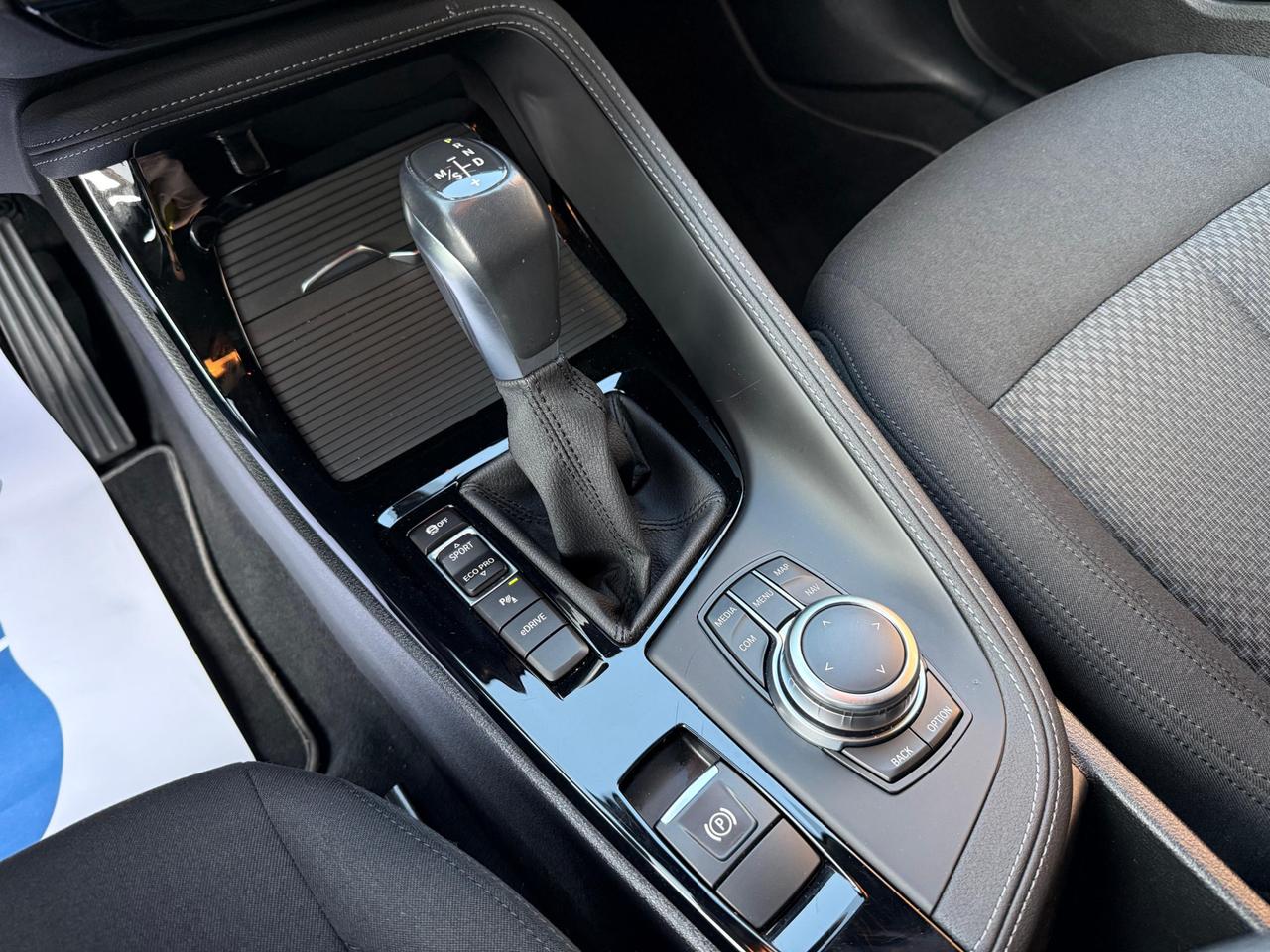 BMW X2 xdrive25e Advantage Auto 30000KM UNIPROP.