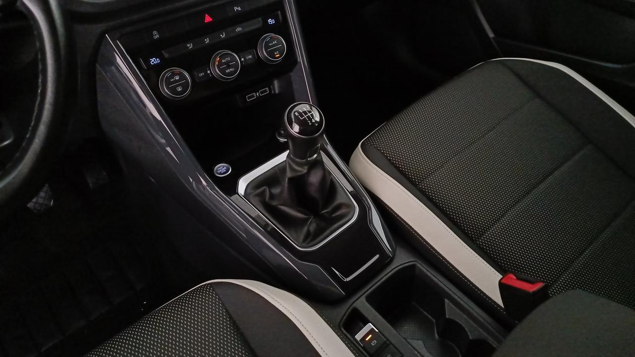 VOLKSWAGEN T-Roc 1.0 tsi Advanced