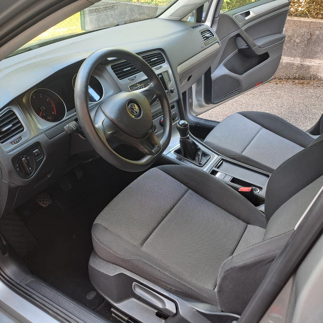 Golf 7 Tsi 1.2 Adatta neopatentati - Tenuta bene