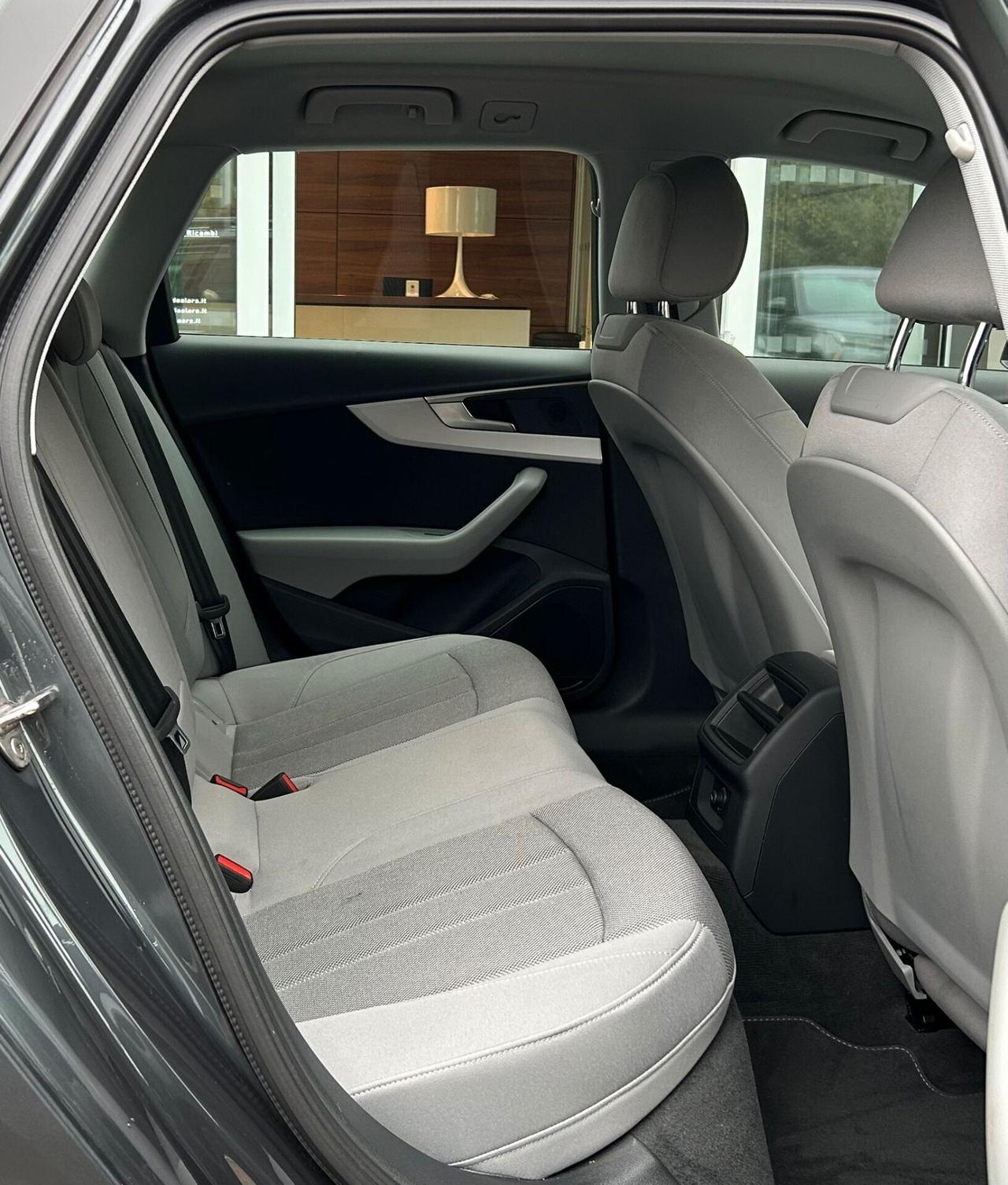 Audi A4 40 TDI S tronic Business