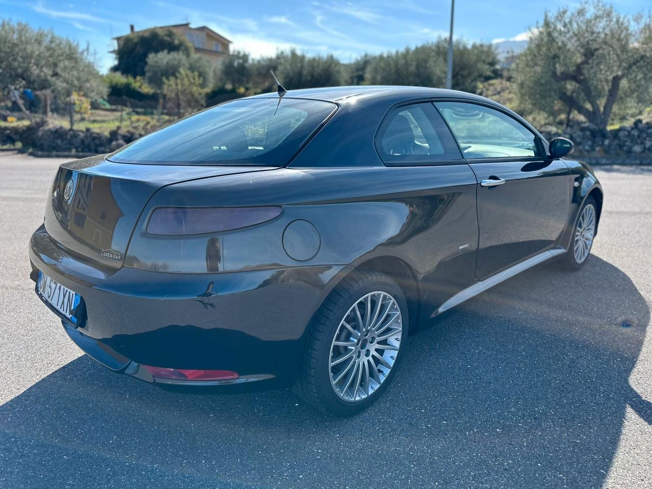 Alfa Romeo GT 1.9 JTDM 16V Sport