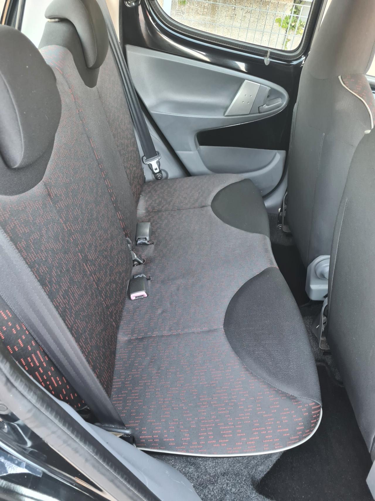 Peugeot 107 1.0 68CV 5p. Sweet Years PERFETTA