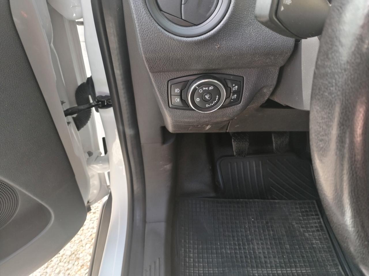 Ford Transit Courier 1.5 TDCI Incidentata/Sinistrata