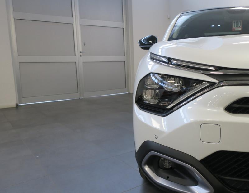 Citroën e-C4 X motore elettrico 100kW Shine