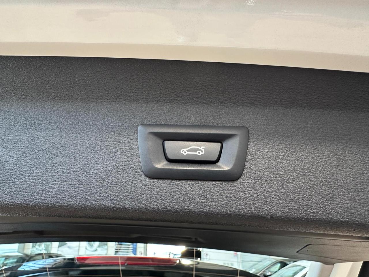 BMW X1 sdrive18i xLine Plus Auto-18"-Camera-Pelle-Carplay-IVA