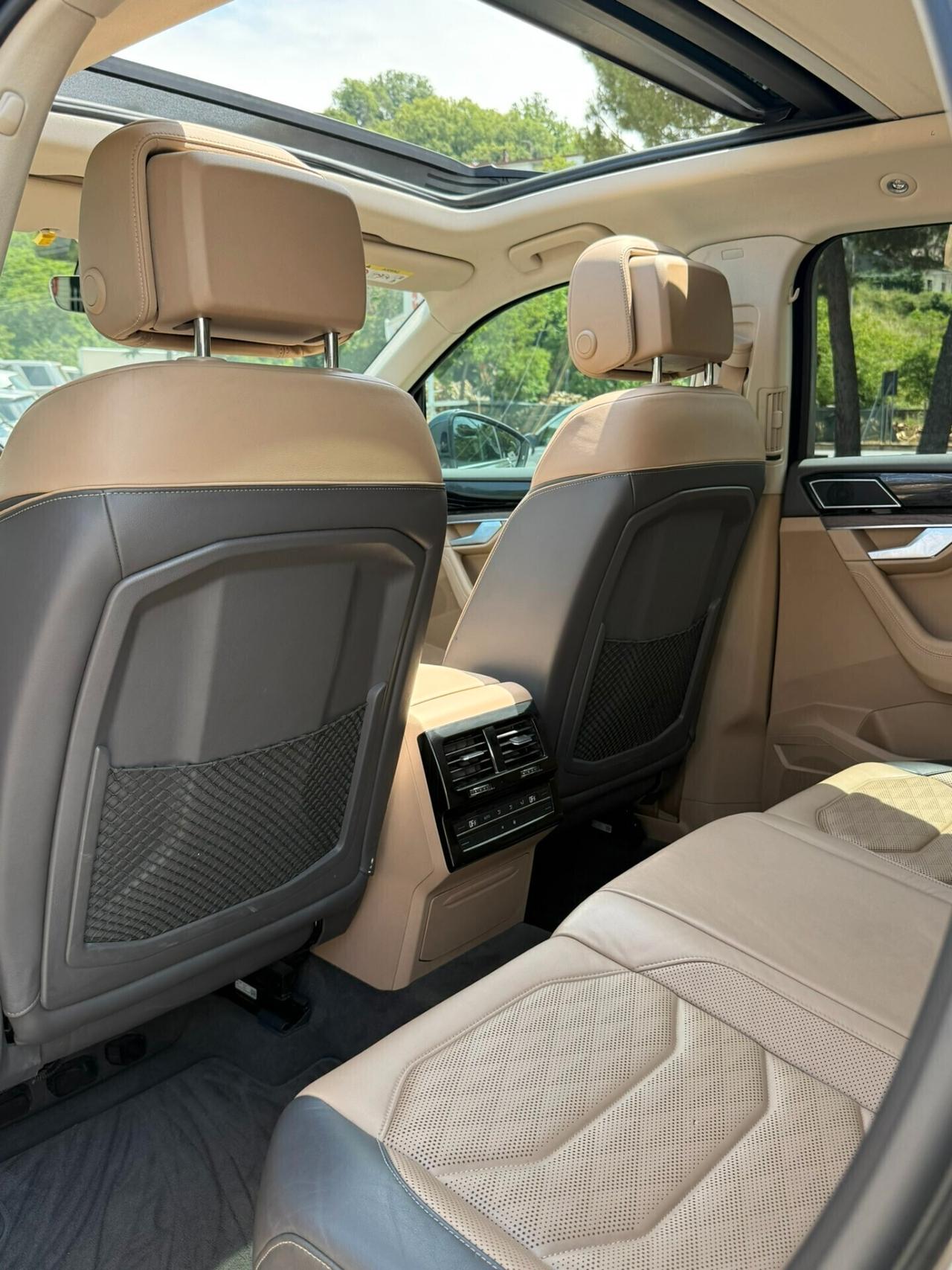 Volkswagen Touareg 3.0 V6 TDI SCR Advanced Tetto