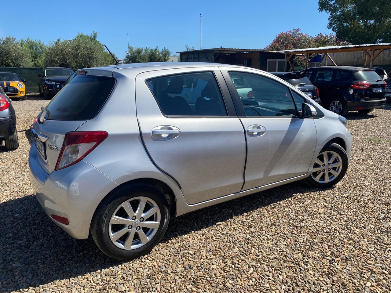 Toyota Yaris 1.0 5 porte Lounge