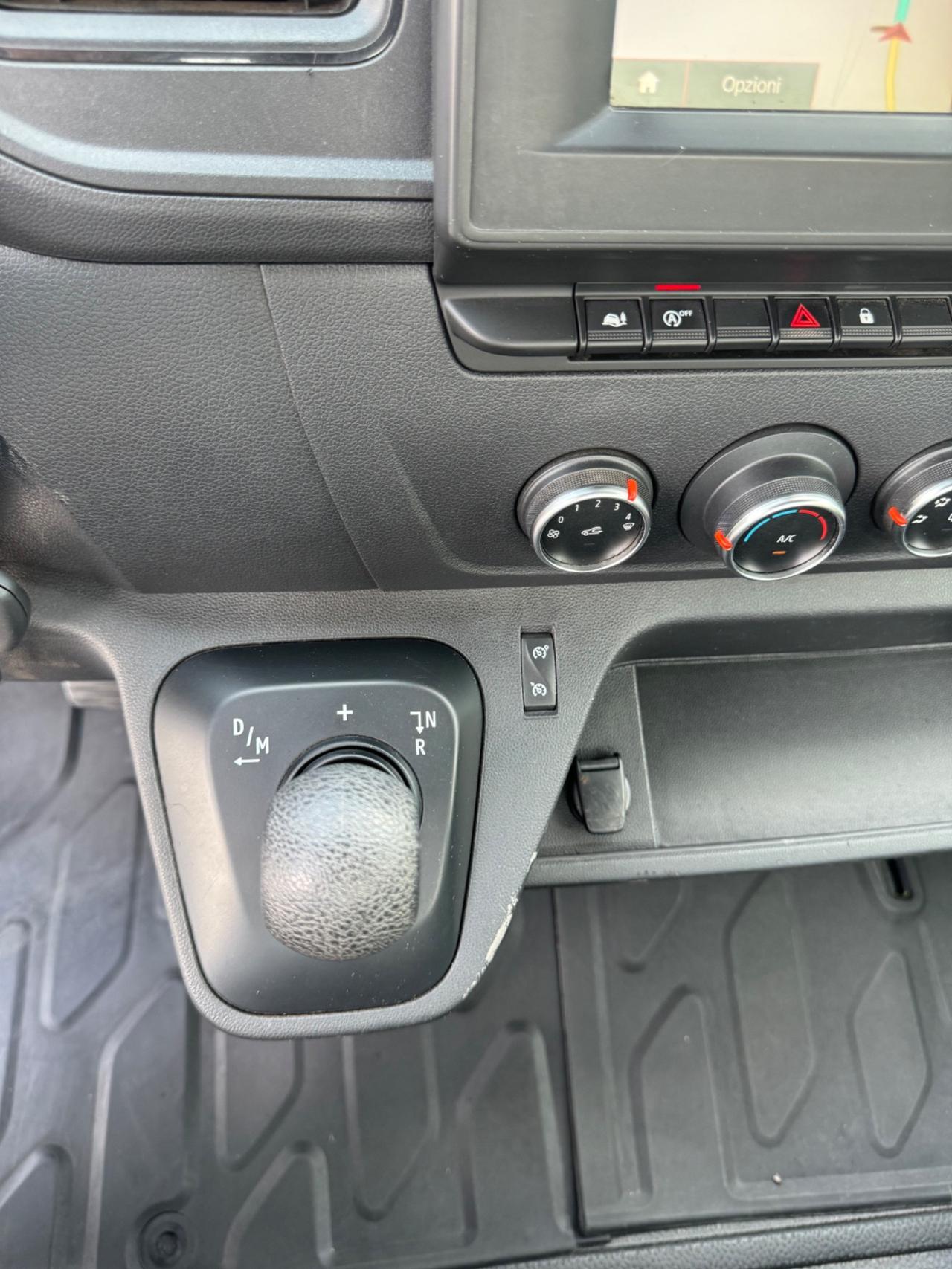 Nissan NV400 NV 400 2.3 DCI 3T5 N-CONNECTA