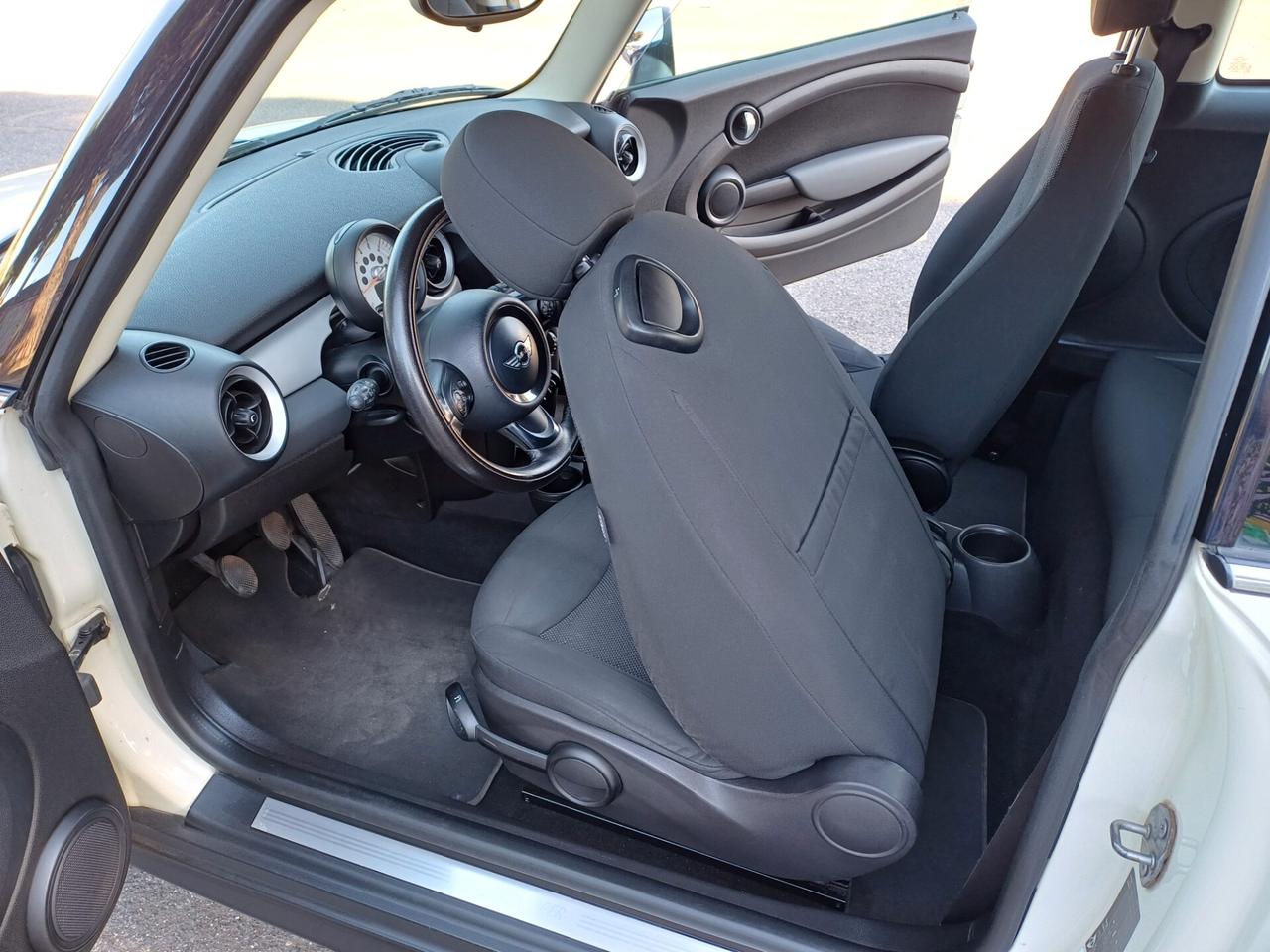 Mini 1.6 16V Cooper D