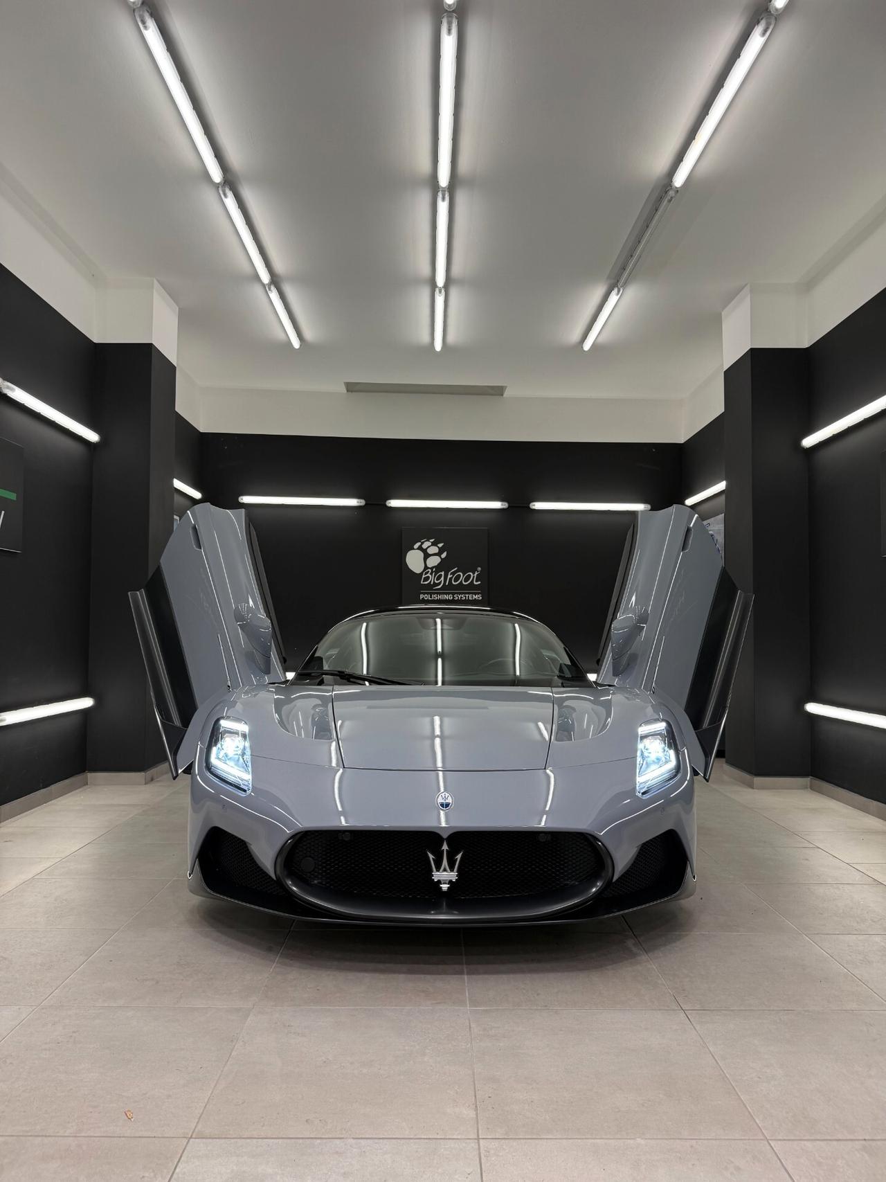 Maserati MC20