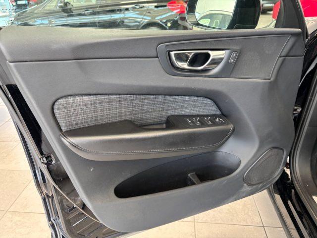 VOLVO XC60 B4 (d) automatico Essential N1